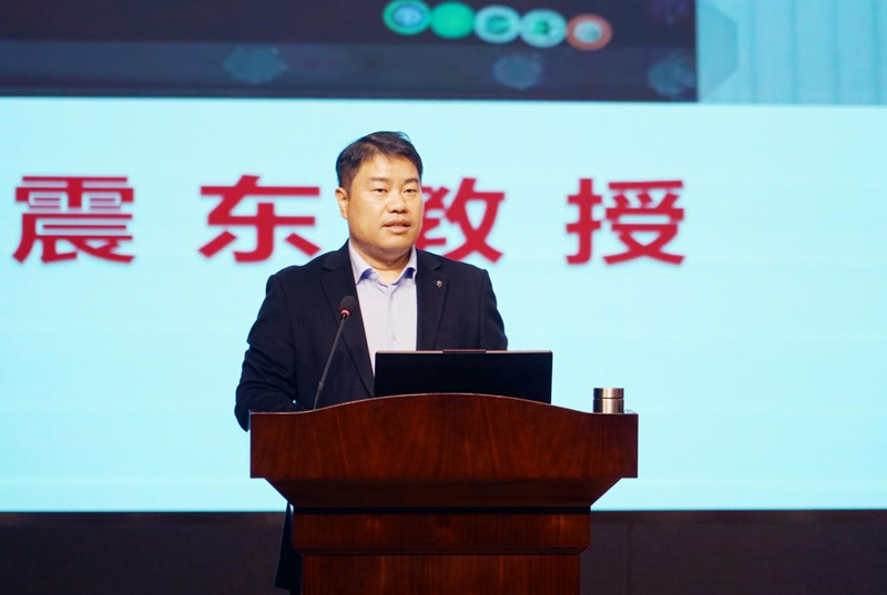 全国就业创业指导专家李震东教授到我校作专题讲座