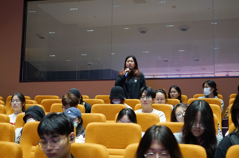 全国就业创业指导专家李震东教授到我校作专题讲座