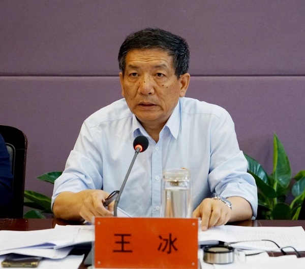 太阳成集团tyc122cc召开党纪学习教育启动部署会并进行第一次集中学习
