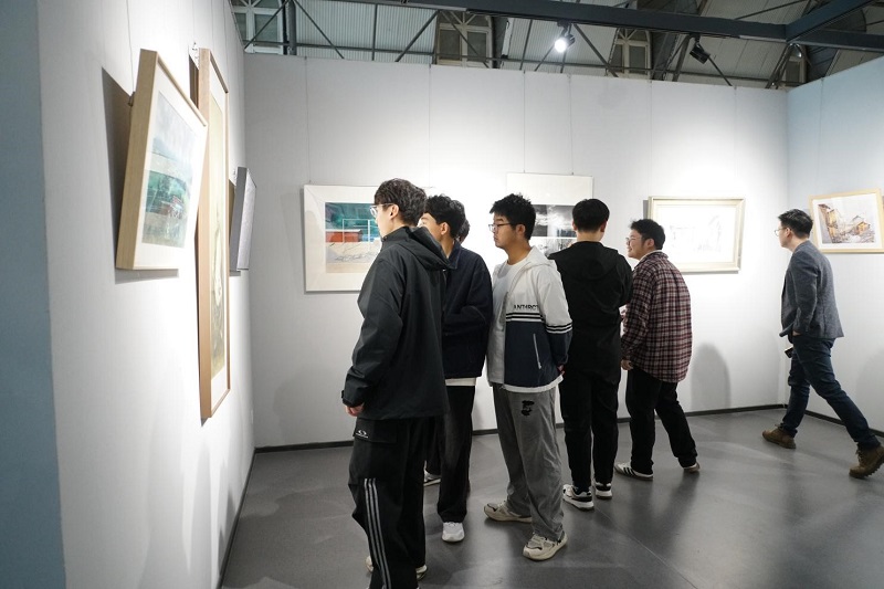 “水色之彩”—— 高校水彩创作河南省巡展在我校拉开帷幕