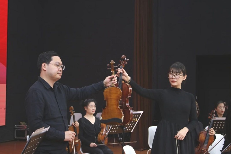 国韵芬芳 — 2024年高雅艺术进校园河南交响乐团走进我校举办专场音乐会