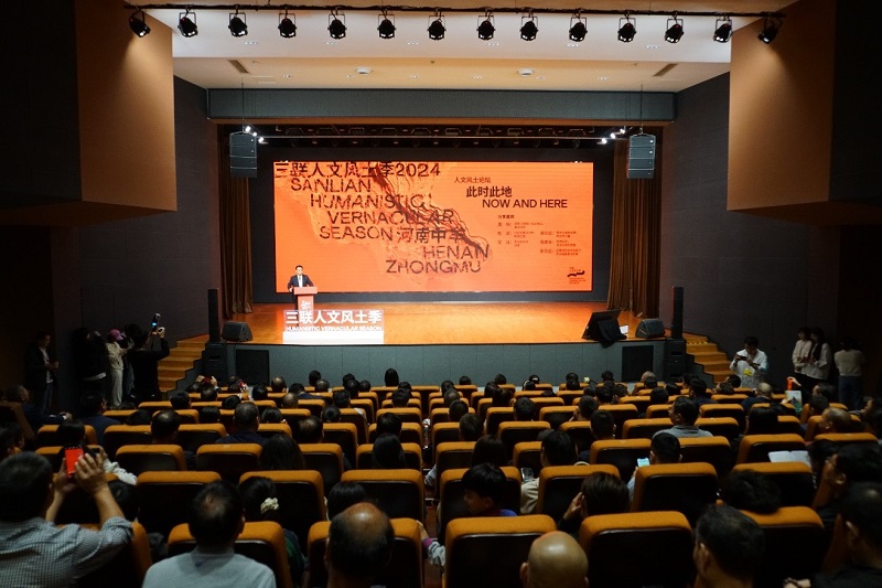 我校校长石品应邀出席中牟新区（中牟县）  教育大会并作主旨发言