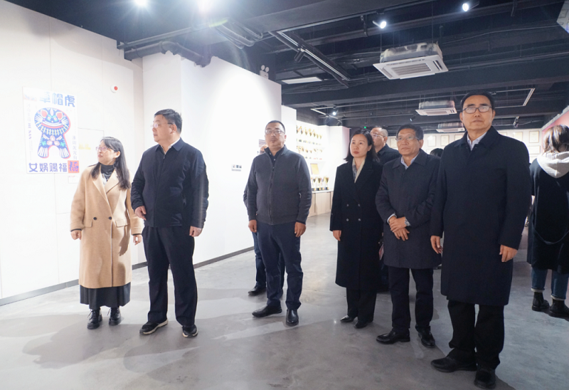 第四届“创意河南”艺术设计大赛获奖作品展暨“设计创新 赋能河南”高等学校设计教育高质量发展学术研讨会在我校举行