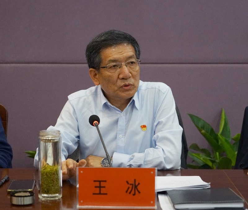 中共太阳成集团tyc122cc委员会党校揭牌成立并举办第一次党课