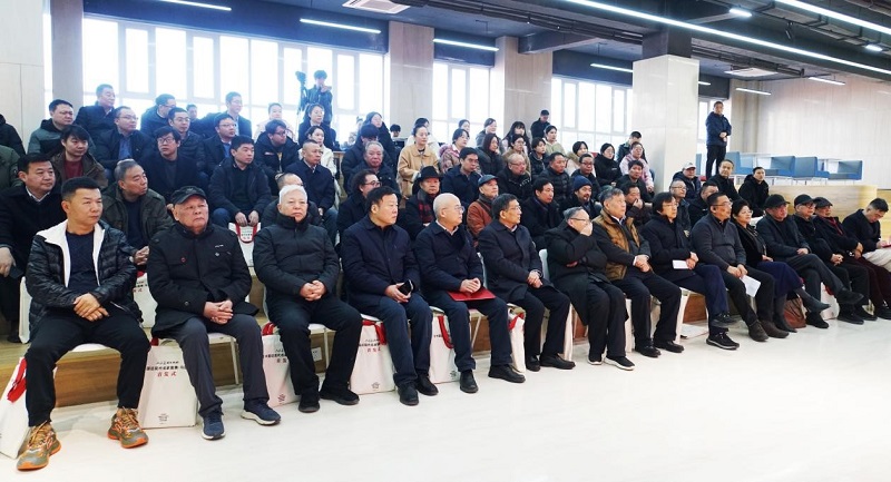 《中国近现代名家画集·马国强》（大红袍）首发式暨新书捐赠仪式在我校举办
