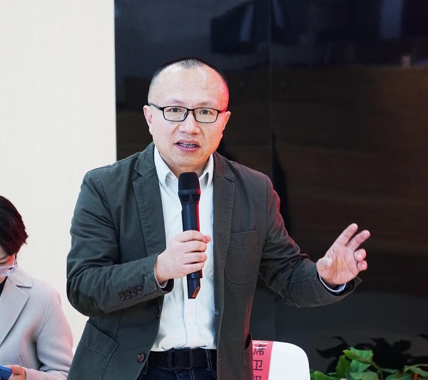 《中国近现代名家画集·马国强》（大红袍）首发式暨新书捐赠仪式在我校举办
