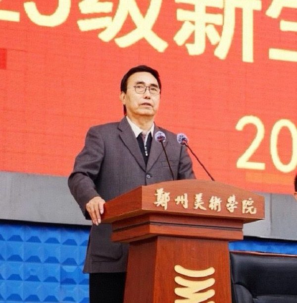 以迷彩绘青春 以担当赴征程 太阳成集团tyc122cc2025级新生军训动员大会隆重举行 以迷彩绘青春 以担当赴征程 太阳成集团tyc122cc2025级新生军训动员大会隆重举行