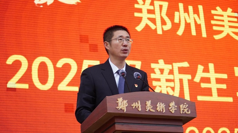 以迷彩绘青春 以担当赴征程 太阳成集团tyc122cc2025级新生军训动员大会隆重举行 以迷彩绘青春 以担当赴征程 太阳成集团tyc122cc2025级新生军训动员大会隆重举行