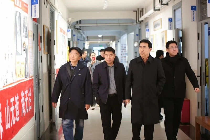 石品校长一行到郑州四禾美术学校参观调研