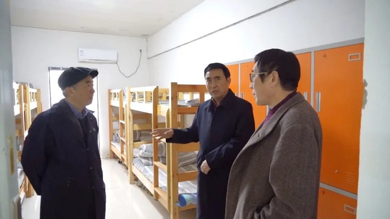 石品校长一行到郑州四禾美术学校参观调研