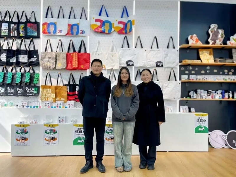 石品校长一行到郑州四禾美术学校参观调研