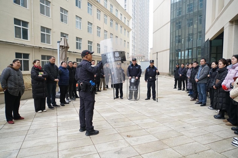 我校举行校园极端事件预防与处置专题讲座