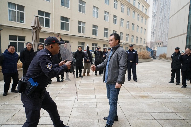 我校举行校园极端事件预防与处置专题讲座