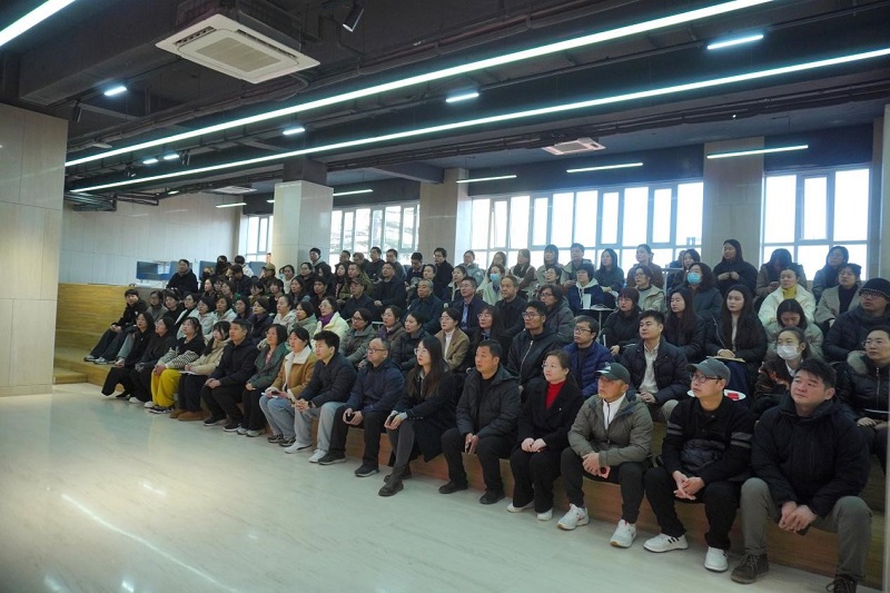 我校组织教职工集中收看教育家精神2025年巡回宣讲活动