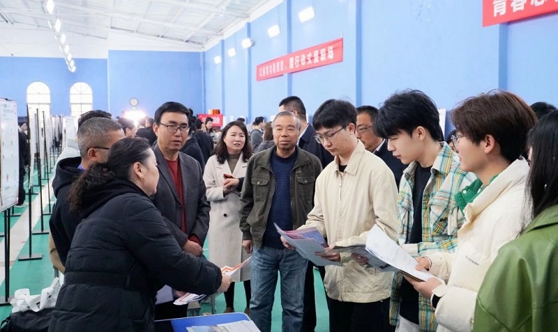 协同联动拓岗位，凝心聚力促就业 -- 我校成功举办2025年毕业生供需见面会