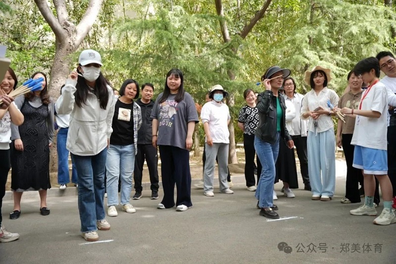 我校成功举办第十四届田径运动会