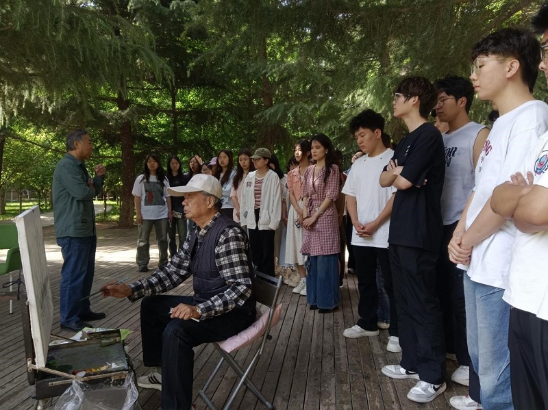 名师公开课--著名油画家左国顺到我校写生示范教学