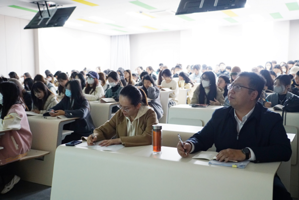 全省高校秋季学期思政课“大听课 大调研”活动第一调研组来校听课调研指导工作