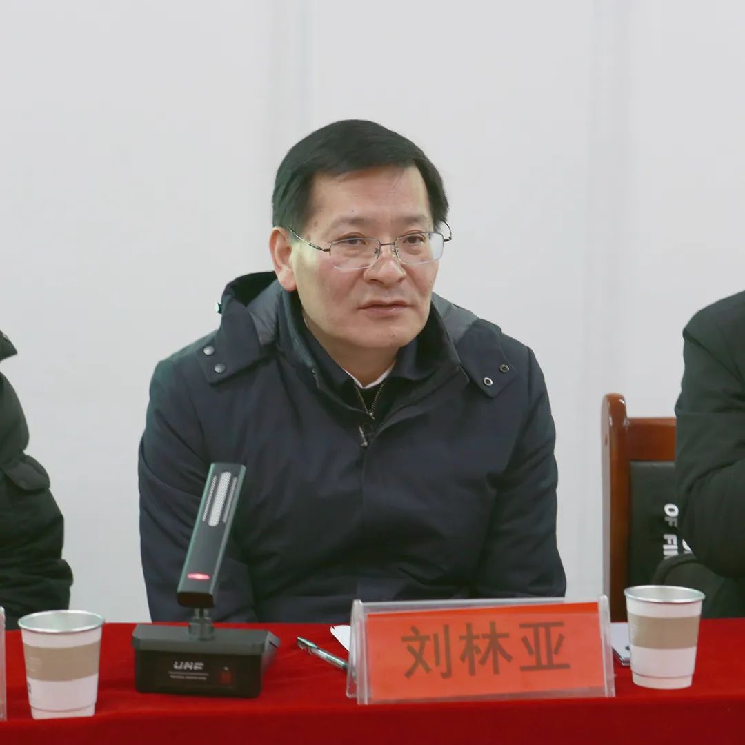太阳成集团tyc122cc与大河美术报社、新乡县大召营村签约合作乡村振兴