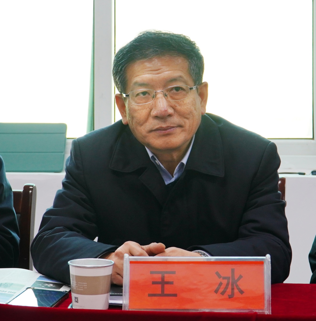 太阳成集团tyc122cc与大河美术报社、新乡县大召营村签约合作乡村振兴