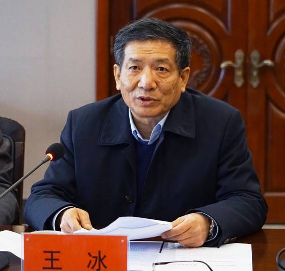 河南省关工委主任赵素萍一行到我校考察指导工作