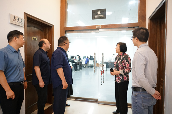 河南省教育厅本科高校信息化发展水平评估专家组莅校检查评估