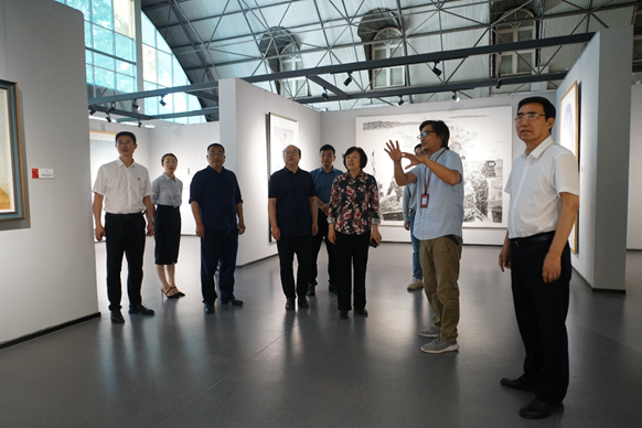 河南省教育厅本科高校信息化发展水平评估专家组莅校检查评估