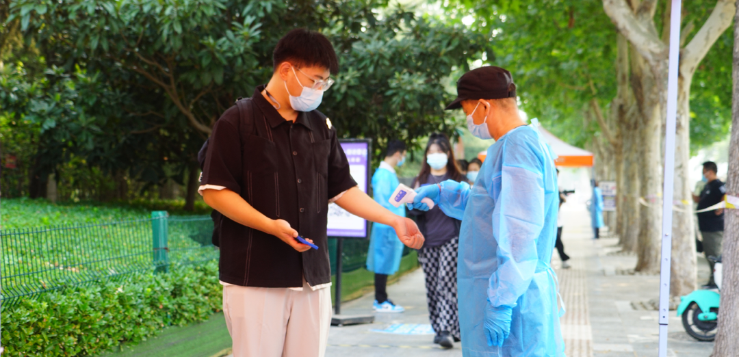 我集团开展秋季学期学生返校疫情防控应急演练