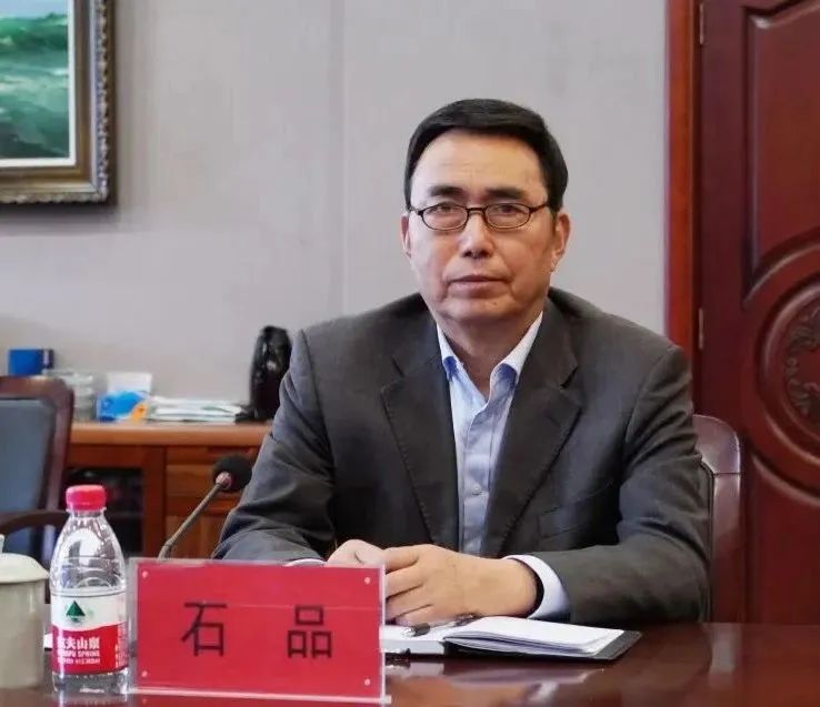 河南省美术馆馆长于会见一行莅临我集团调研指导工作