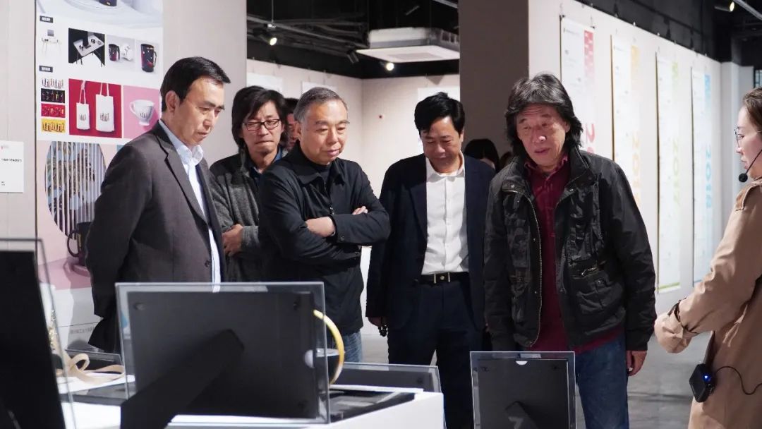 河南省美术馆馆长于会见一行莅临我集团调研指导工作