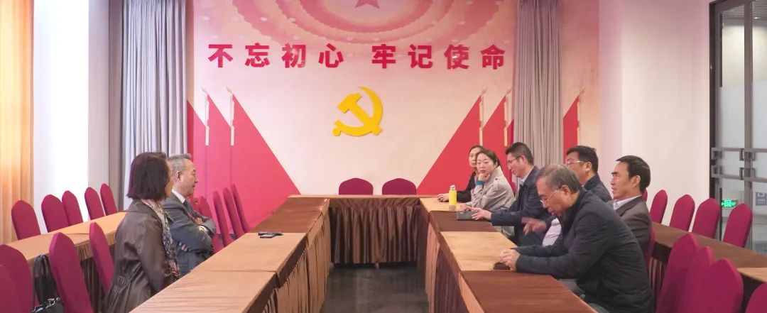 访企拓岗｜学院领导带队赴郑州大信家居有限公司考察调研