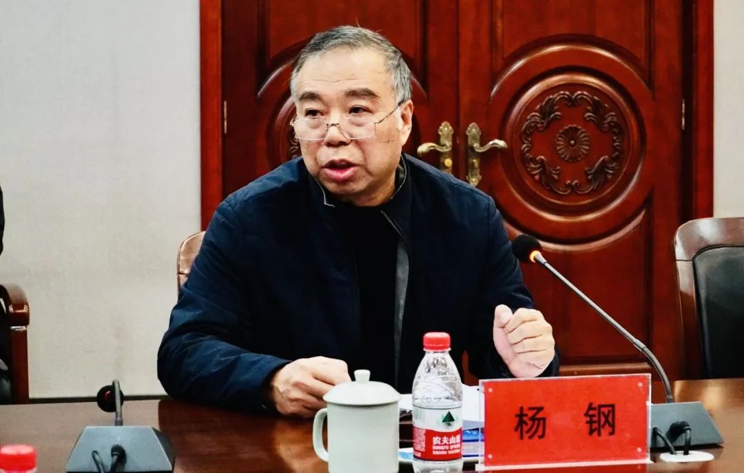 河南省教育厅高教处处长张水潮一行莅临我集团调研指导工作