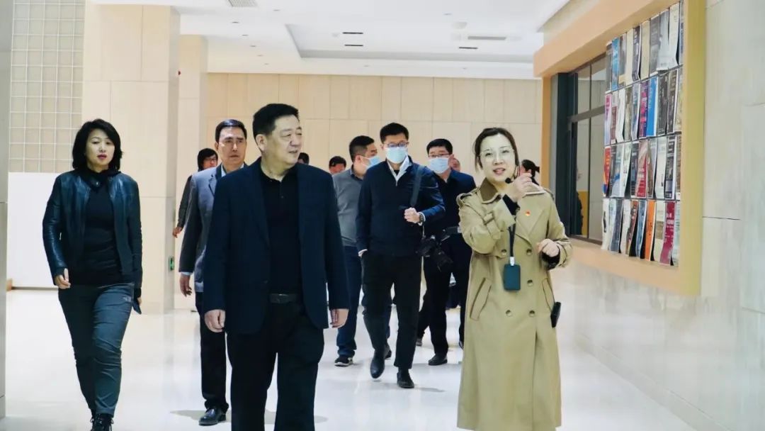 河南省教育厅高教处处长张水潮一行莅临我集团调研指导工作