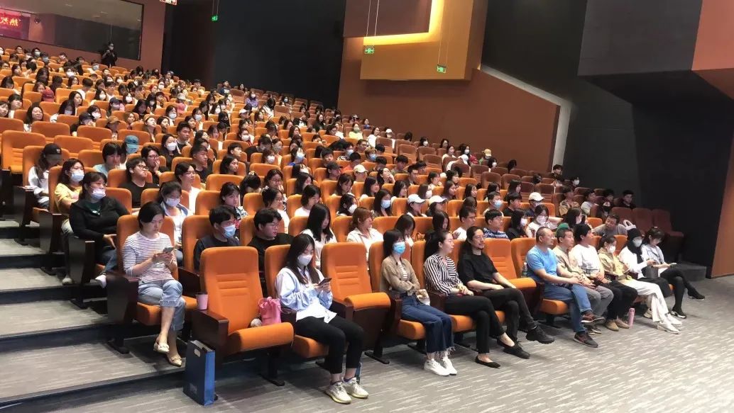韩国祥明大学权锡焕教授应邀到我集团开展学术讲座