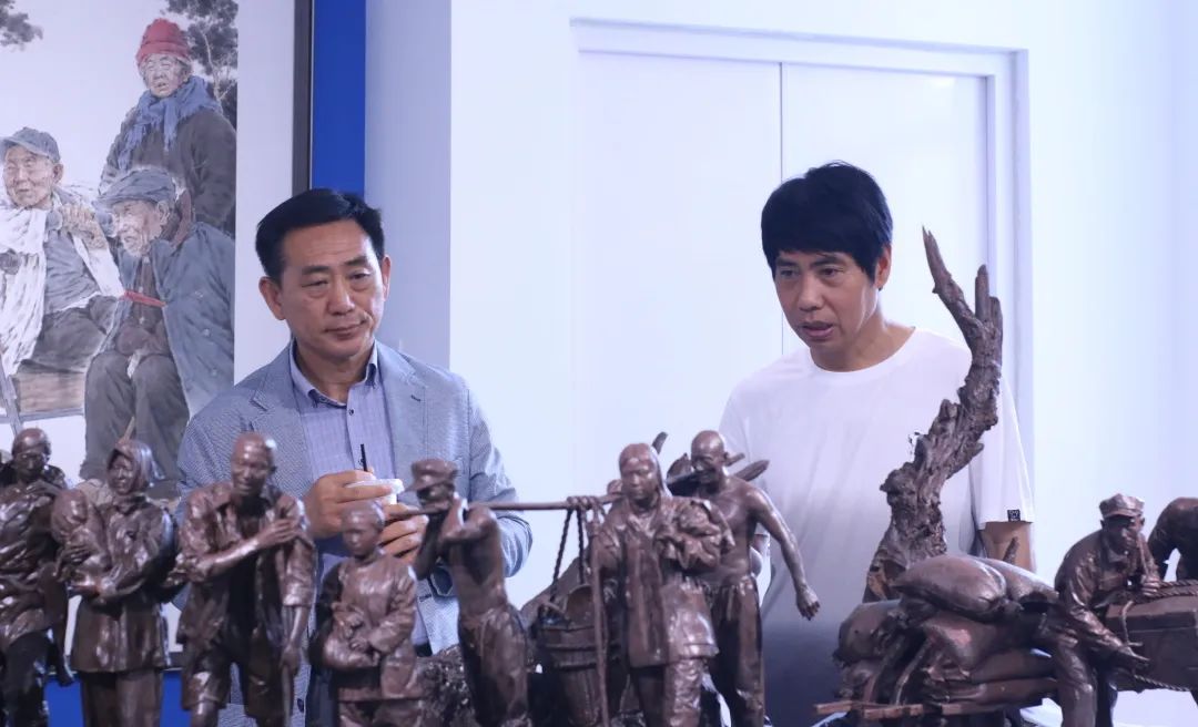 韩国祥明大学权锡焕教授应邀到我集团开展学术讲座