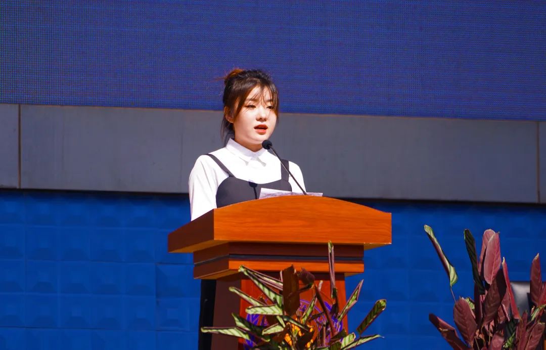 我集团隆重举行2023届毕业生毕业典礼