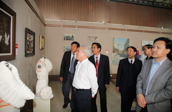 全国政协常委、副秘书长、中国致公党中央常务副主席王钦敏一行到我集团考察指导工作 全国政协常委、副秘书长、中国致公党中央常务副主席王钦敏一行到我集团考察指导工作