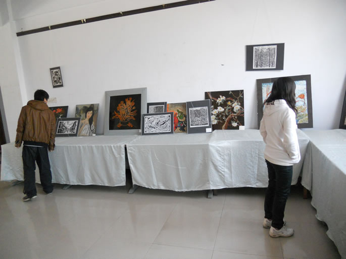 我集团成功举办壁画、漆画、版画学生作品展 我集团成功举办壁画、漆画、版画学生作品展