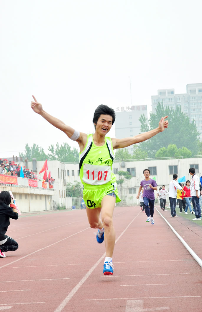 我集团方队英姿飒爽,运动健儿勇夺双冠 我集团方队英姿飒爽,运动健儿勇夺双冠