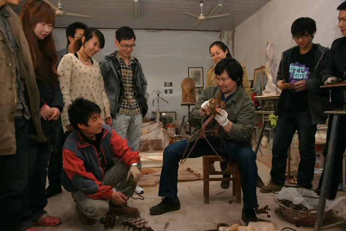 俄罗斯列宾美术学院艺术家到我集团任教 俄罗斯列宾美术学院艺术家到我集团任教