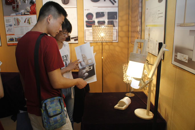郑州轻工业学院易斯顿(国际)美术学院2014届毕业设计作品展成功举行 郑州轻工业学院易斯顿(国际)美术学院2014届毕业设计作品展成功举行