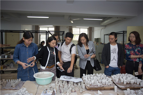台湾亚太创意技术学院练卜鸣副主任一行莅临我集团参观访问 台湾亚太创意技术学院练卜鸣副主任一行莅临我集团参观访问
