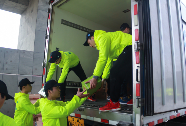 携手郑开 从心出发 —我集团志愿者团队参加第十一届郑开马拉松大赛服务工作 携手郑开 从心出发 —我集团志愿者团队参加第十一届郑开马拉松大赛服务工作