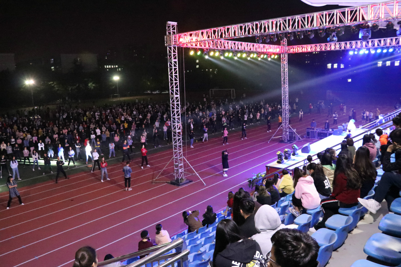 炫舞盛典之夜 青春欢乐颂歌—我集团大型校园品牌活动“炫舞盛典”再集结 炫舞盛典之夜 青春欢乐颂歌—我集团大型校园品牌活动“炫舞盛典”再集结