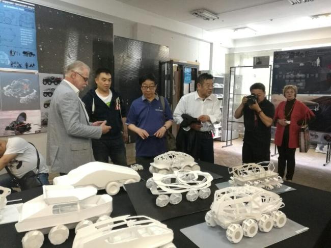 我集团领导出访俄罗斯四所顶尖美术学院—开启我集团与俄方高校交流新里程 我集团领导出访俄罗斯四所顶尖美术学院—开启我集团与俄方高校交流新里程