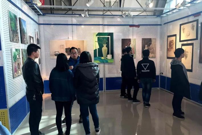 俄罗斯外教维克多油画工作室学生作品开展 俄罗斯外教维克多油画工作室学生作品开展