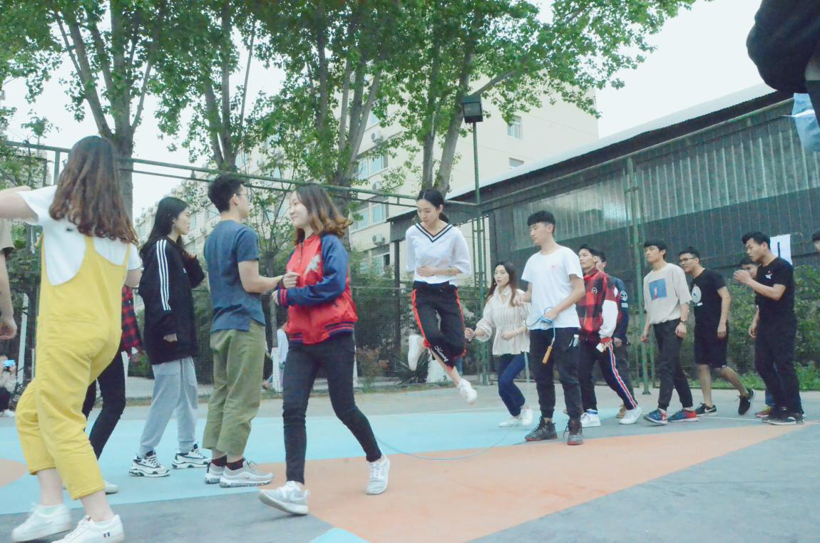 “绳”采飞扬——跳大绳比赛 “绳”采飞扬——跳大绳比赛