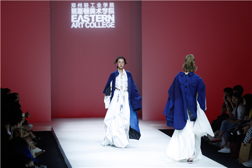 “肆世”· 我集团毕业作品发布会亮相中国国际大学生时装周 “肆世”· 我集团毕业作品发布会亮相中国国际大学生时装周