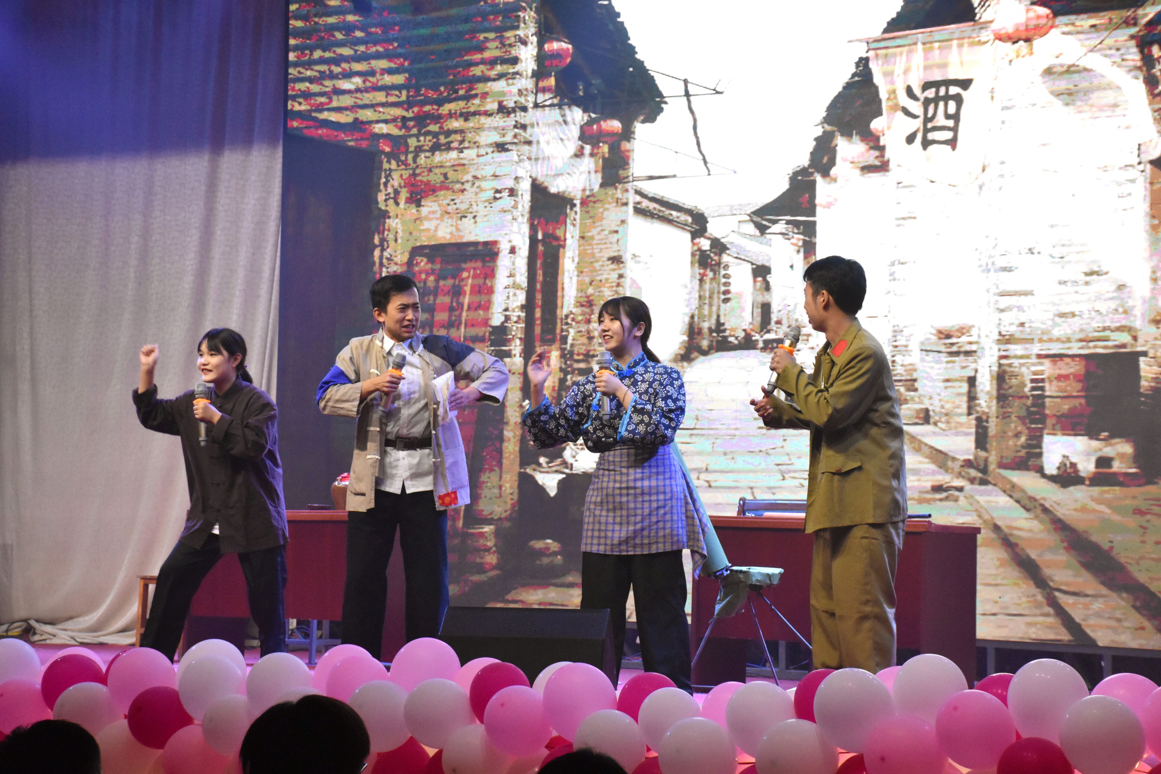 易新一意 与你相遇 ——我集团迎新晚会欢乐启幕 易新一意 与你相遇 ——我集团迎新晚会欢乐启幕