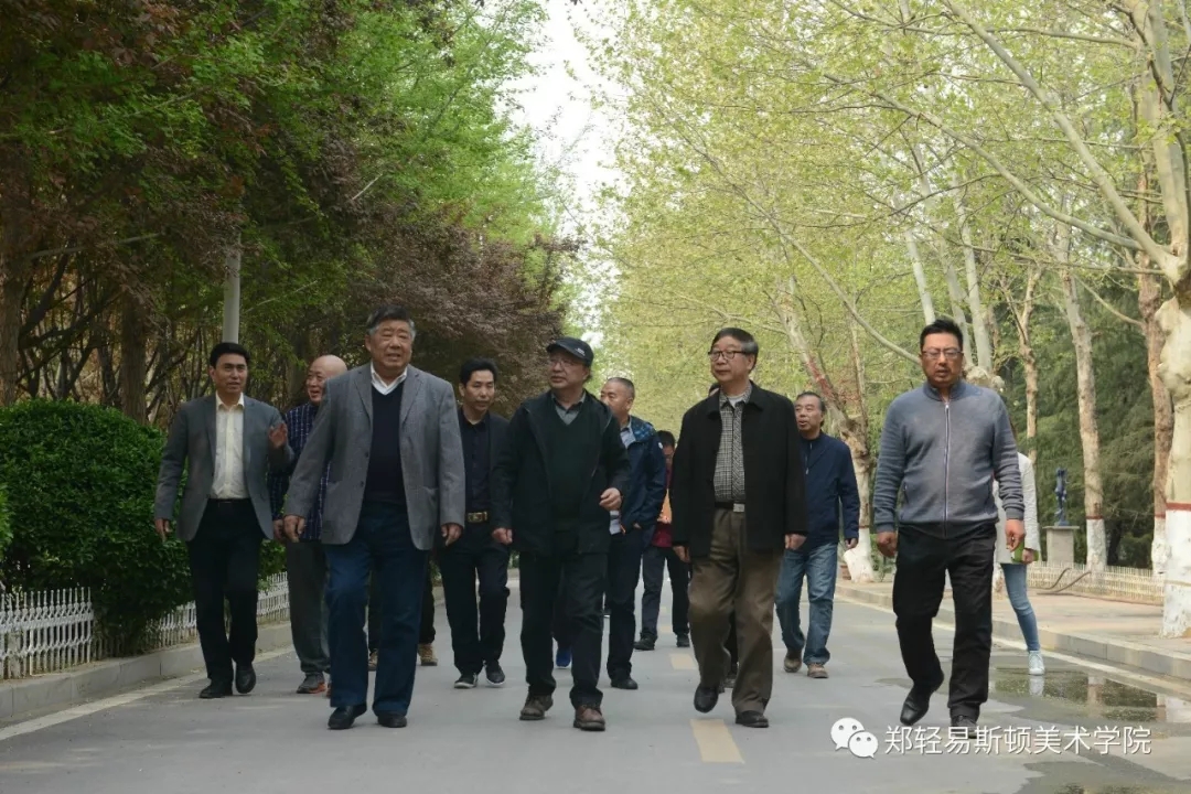 清华大学美术学院王宏剑教授应邀到我集团讲学 清华大学美术学院王宏剑教授应邀到我集团讲学